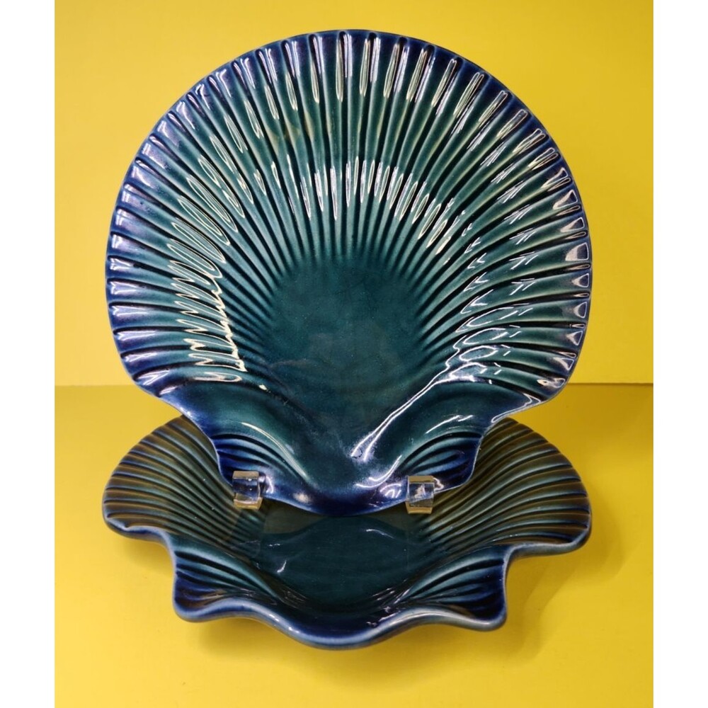 Pair Of Olfaire Portugal Majolica Shell Plates Bowls Clam 10" 9401 Iridescent
